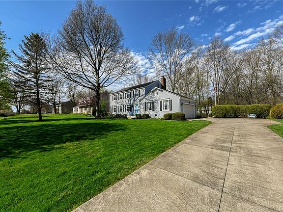 3rd image of 5910 Brewster Dr