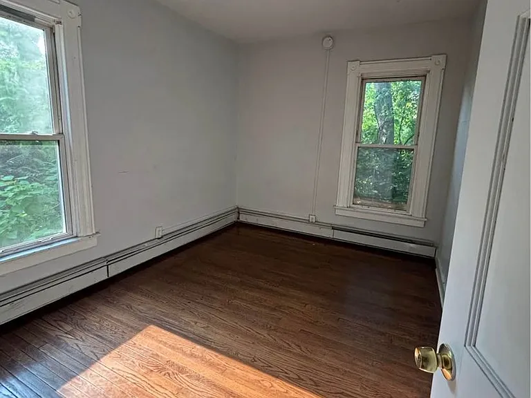 109 Main St — Photo 9