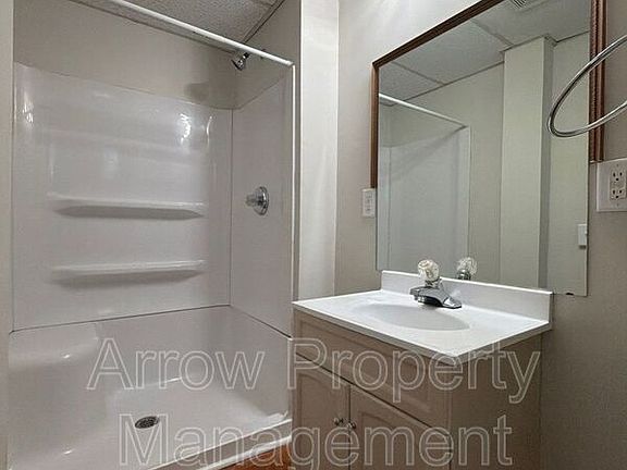 5th image of 1215 Peach St APT 2