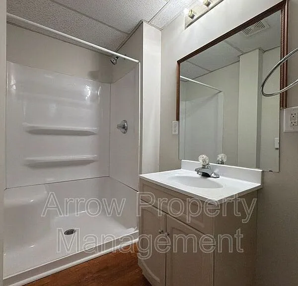 1215 Peach St #2 — Photo 5