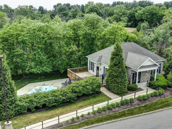 2208 Lydia Hollow Dr #B2, Glen Mills, PA 19342