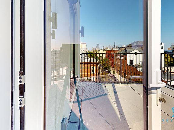 4th image of 950 Bergen St #4B