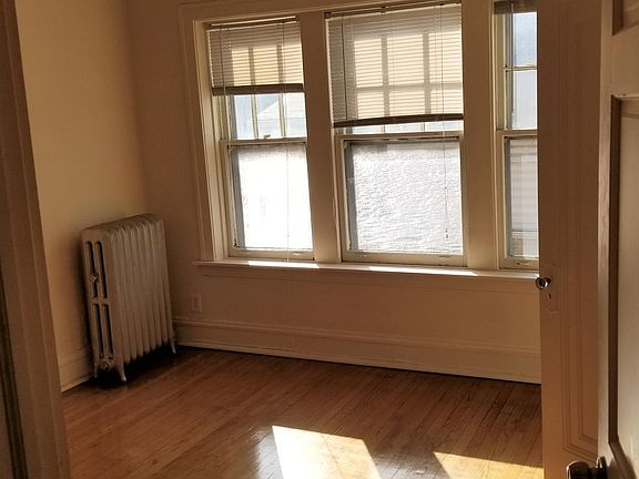 5th image of 4919 N Damen Ave #1513