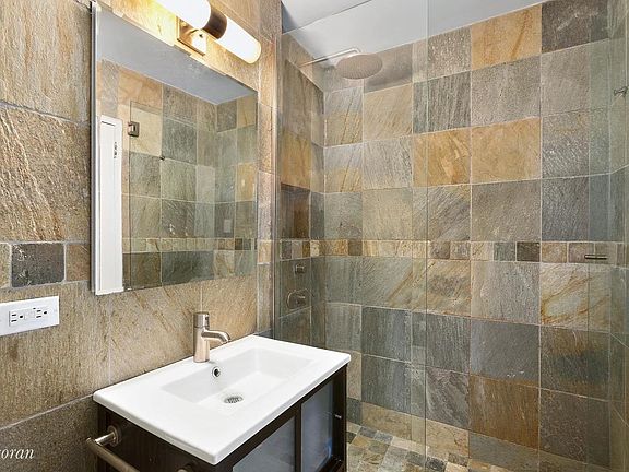 5th image of 16 W 16th St APT 6BN