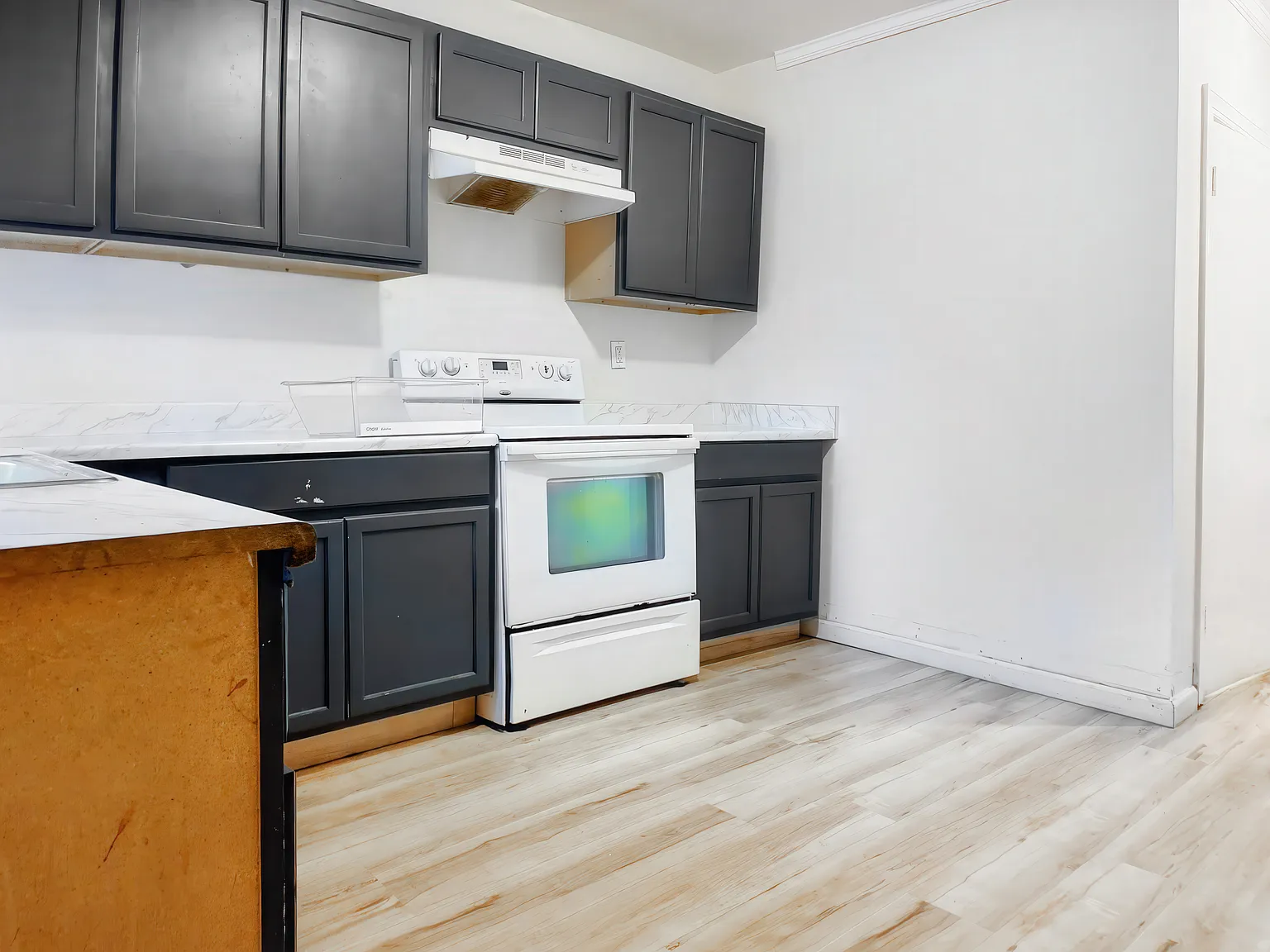 4 bed, 2.5 bath, 1875 sqft, $850 — Photo 4
