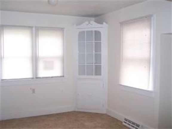 4th image of 254 E Siebenthaler Ave