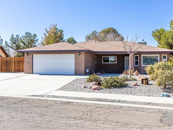 3rd image of 209 Kimberly Ln