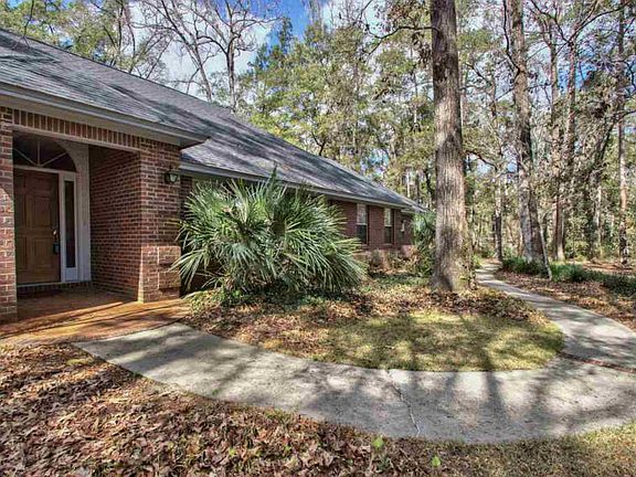 3rd image of 6267 Crestwood Dr