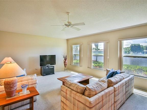4th image of 4926 Avon Ln