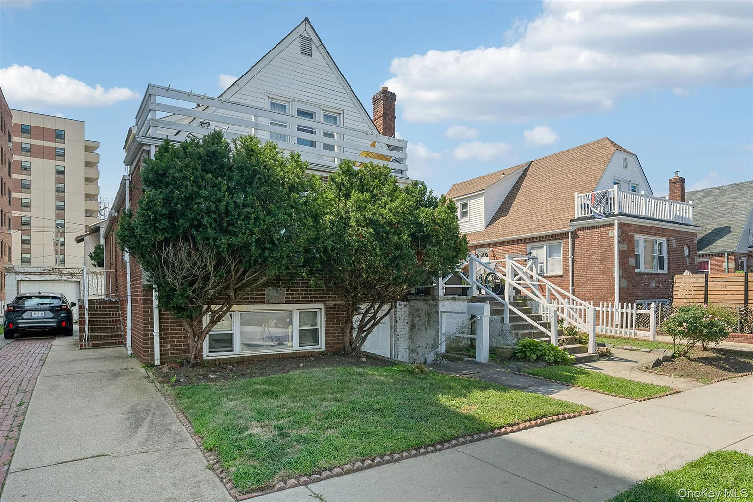 370 E Broadway photo 1