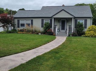 5318 W Stack Dr, Milwaukee, WI 53219