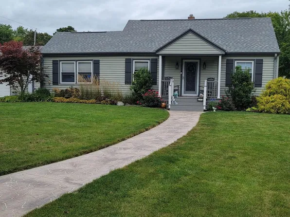 5318 West Stack DRIVE, Milwaukee, WI 53219