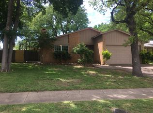 1303 Shady Holw, Euless, TX 76039