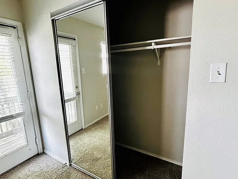 1818 River Crossing Cir #C — Photo 22