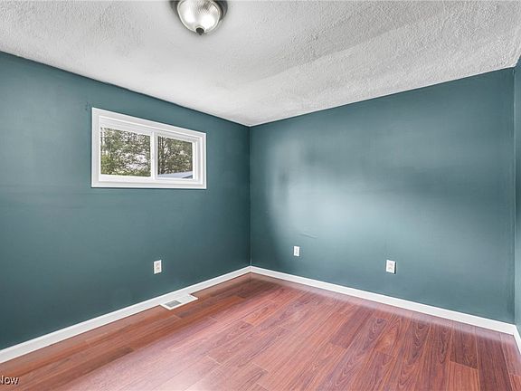 5th image of 12554 Jackson Dr