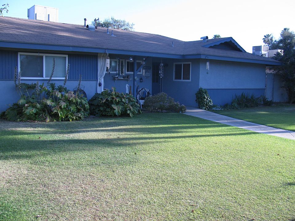 1st image of 917 White Ln