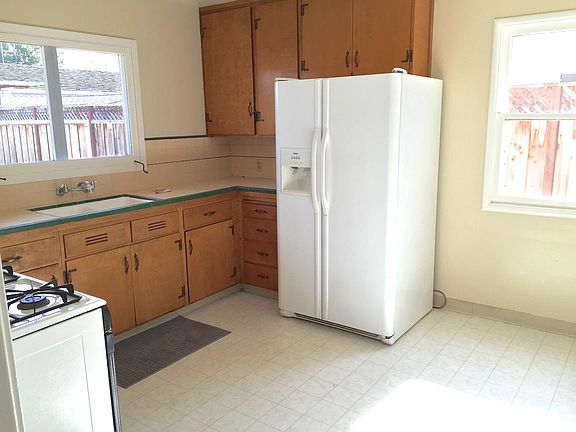 3rd image of 1279 Los Padres Blvd