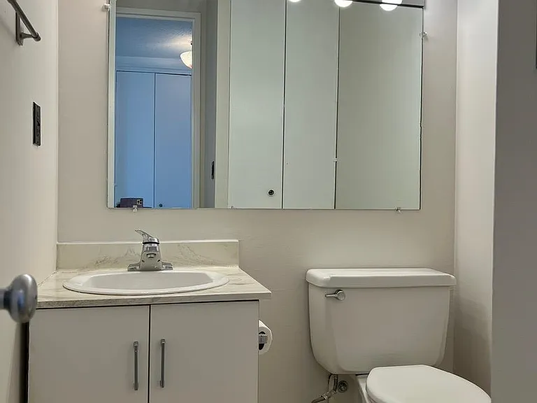 7002 Boulevard East #14B — Photo 9