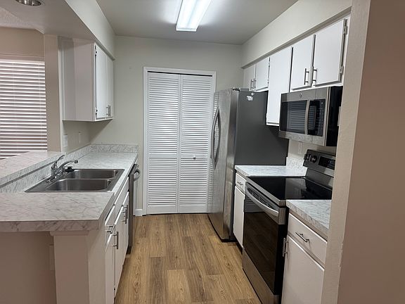 5th image of 1450 Casa Park Cir #1450