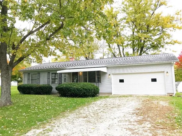 517 N Maple St, Veedersburg, IN 47987