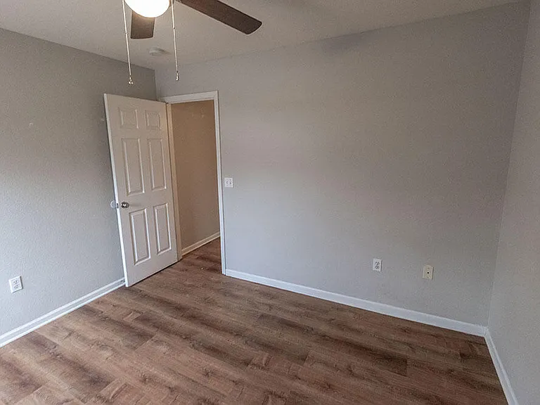 1323 Godas Dr — Photo 9
