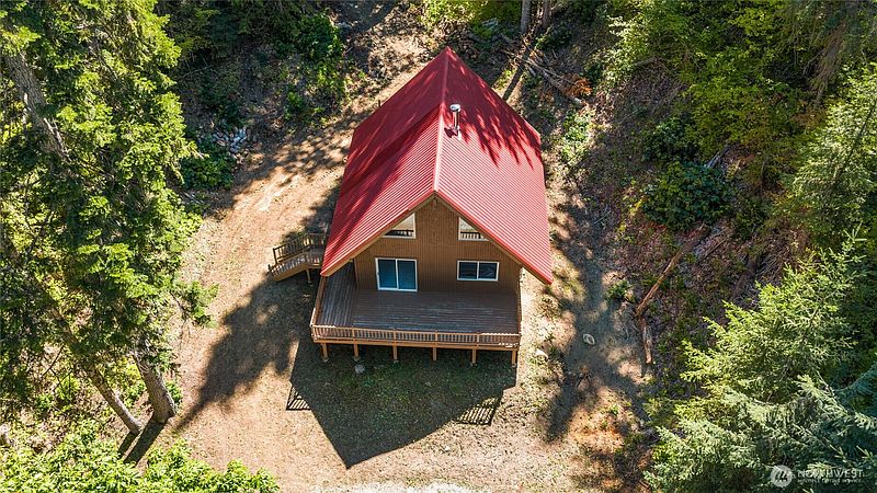 3rd image of 390 Tillman Creek Road