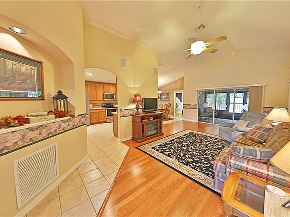 2nd image of 203 Brushcreek Dr