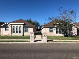 904 S Palm Dr, Pharr, TX