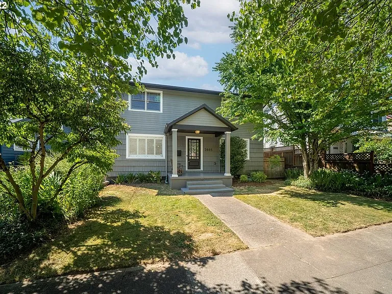 2605 NE 35th Ave — Photo 2