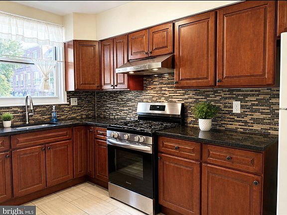 5th image of 6009 Castor Ave