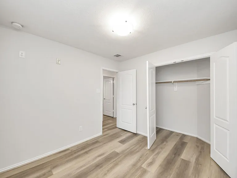 2930 Ribbon Creek Way — Photo 14