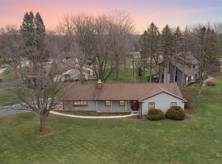 1813 Paula Ct, Dundee, IL 60118