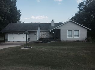 80 Rainbow Dr, Bettendorf, IA 52722