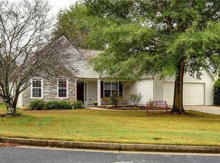 5253 Autumn Run Dr, Powder Springs, GA 30127