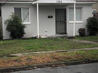 1523 Des Moines Ave, Portsmouth, VA 23704