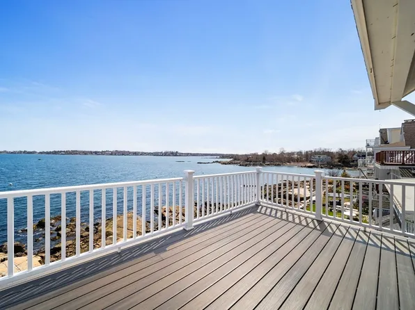 110 Bay View Ave, Salem, MA 01970