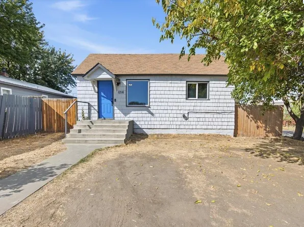 1216 S 3rd Ave, Pasco, WA 99301