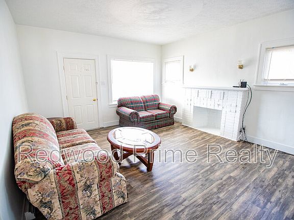 2nd image of 522 E Park Ave #4