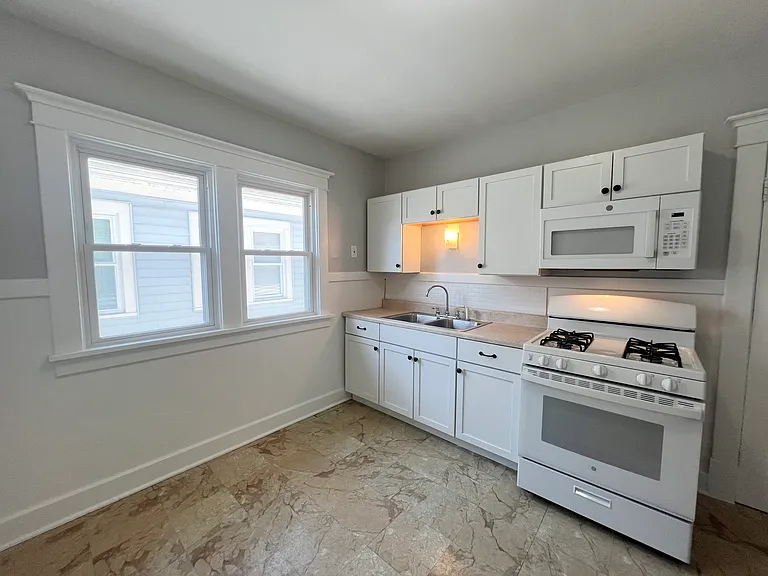 318 Wellington Rd #2 — Photo 7