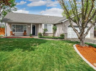 1834 McKenzie Dr, Medford, OR 97501