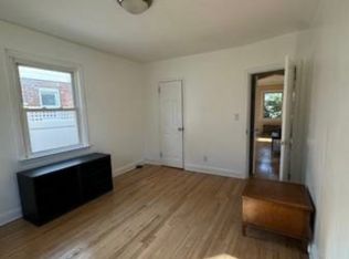 11577 219th St, Cambria Heights, NY 11411