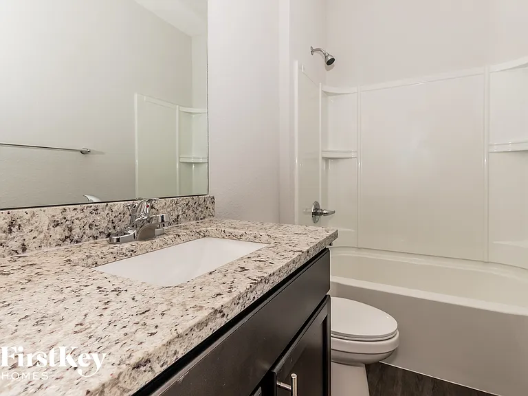 3241 Bowden Rd S — Photo 7
