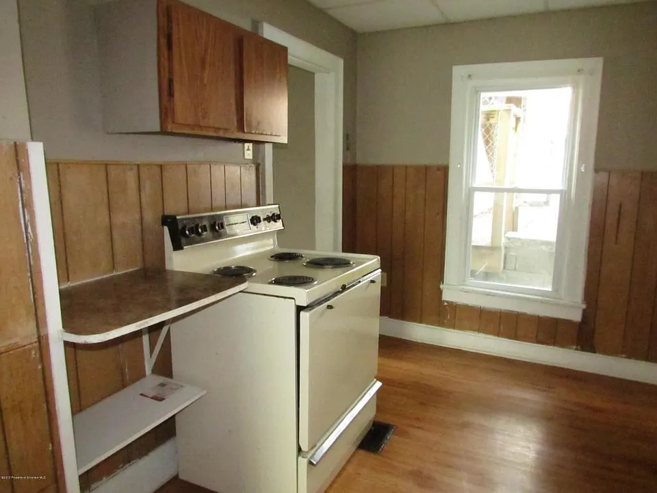 Unit 1 Kitchen