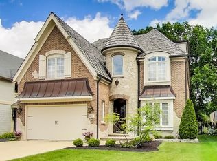 329 S Kenmore Ave, Elmhurst, IL 60126