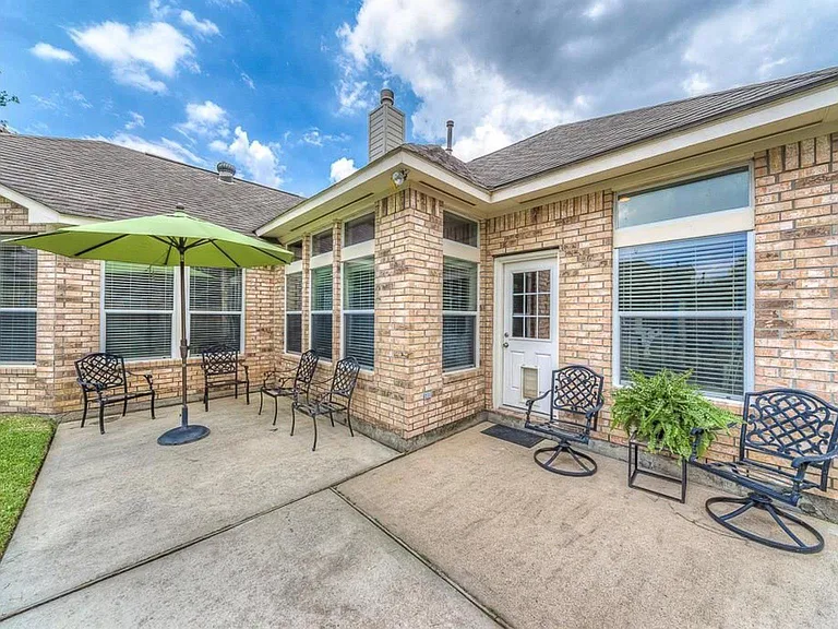 24023 Northshire Ln — Photo 26