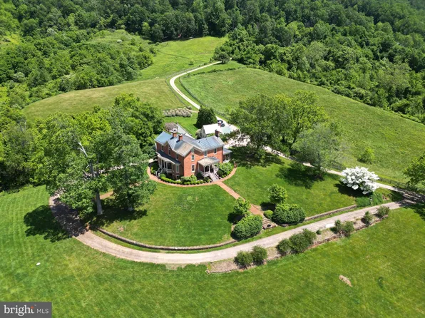 147 Mount Vernon Ln, Sperryville, VA 22740