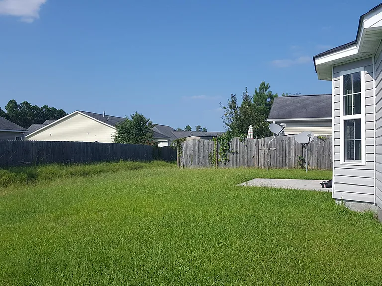 101 Two Putt Ct — Photo 3