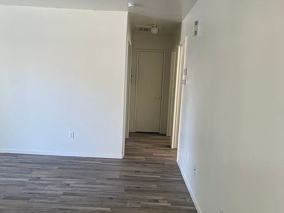5th image of 8216 Whitewater Dr #4