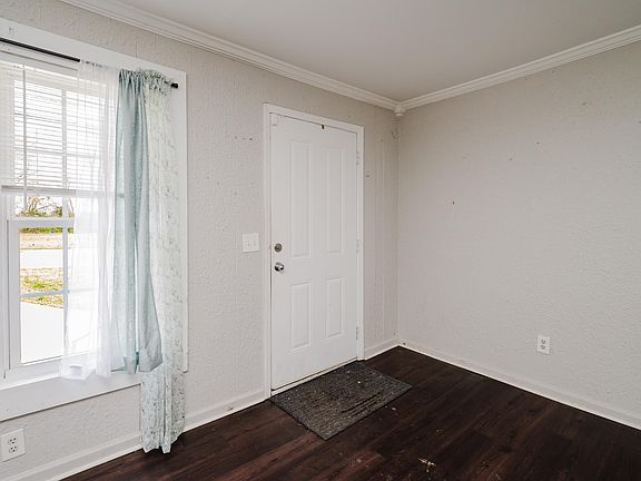 5th image of 722 9th St N
