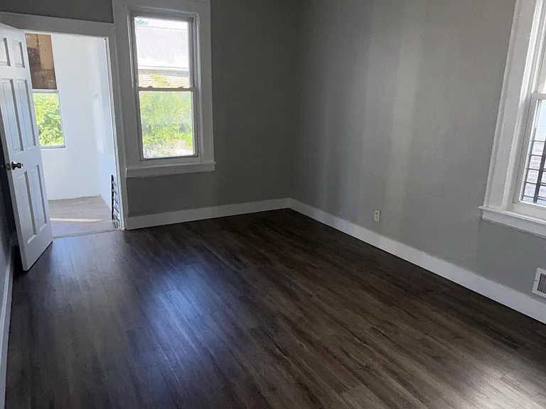 258 Keer Ave #1 — Photo 6